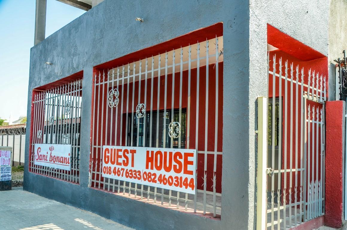 Sani Bonani Guest House Klerksdorp Exteriér fotografie